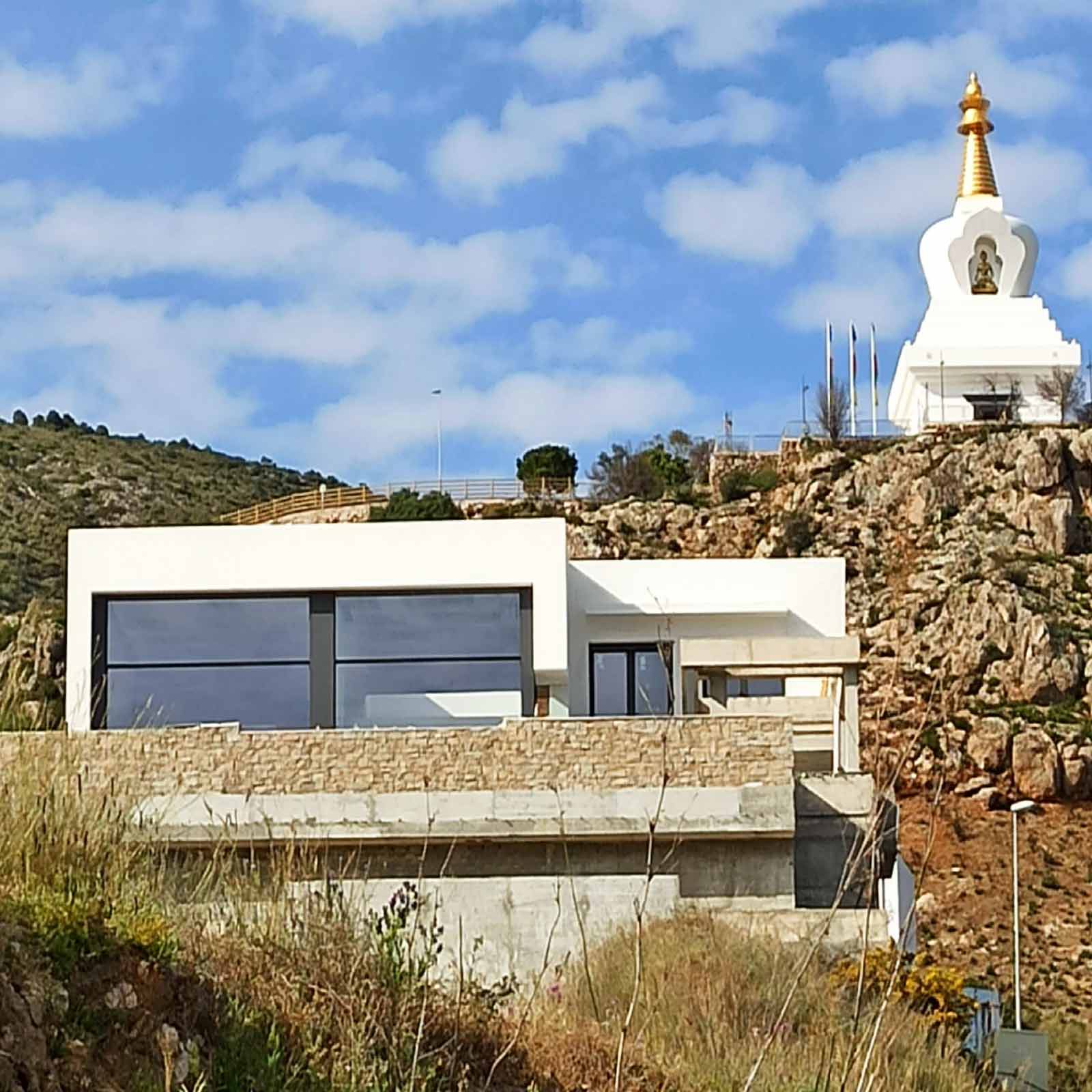 RCN Aluminium EXP-G vertically opening guillotine window