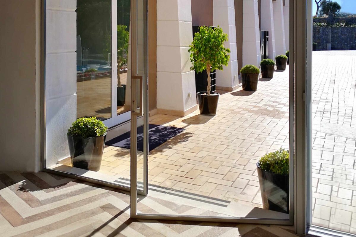 RCN Aluminium EXP-P pivot door