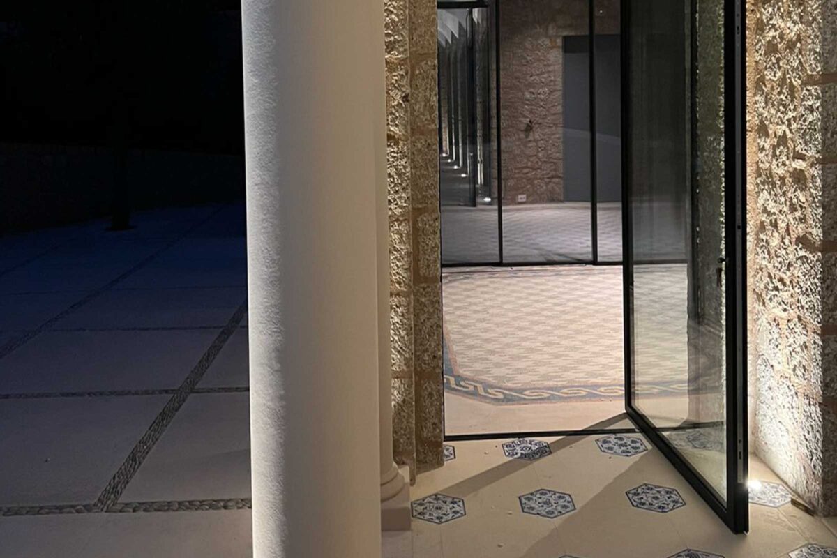 RCN Aluminium EXP-P pivot door