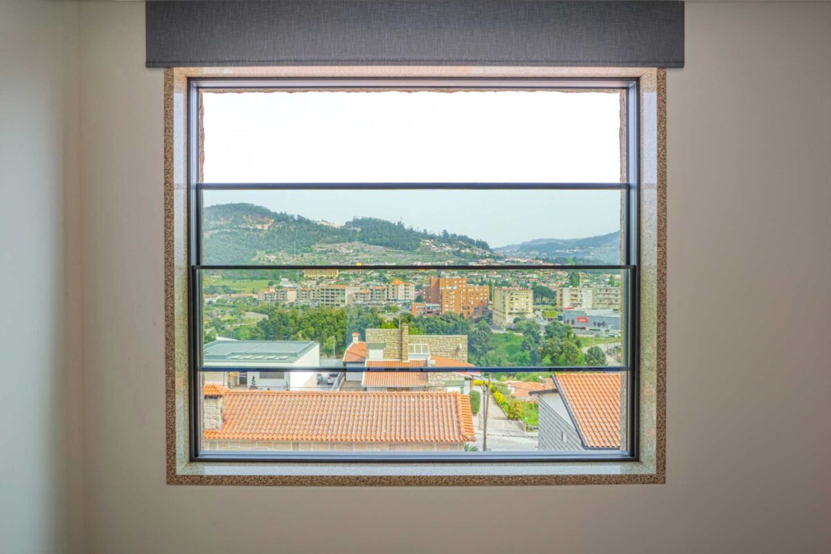 RCN Aluminium EXP-G vertically opening guillotine window